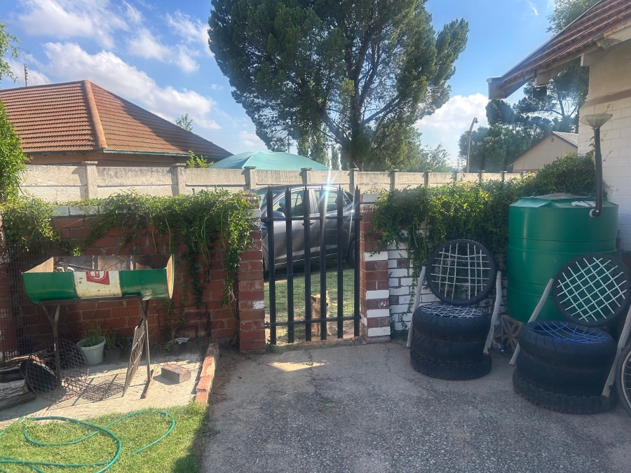 3 Bedroom Property for Sale in Vierfontein Free State